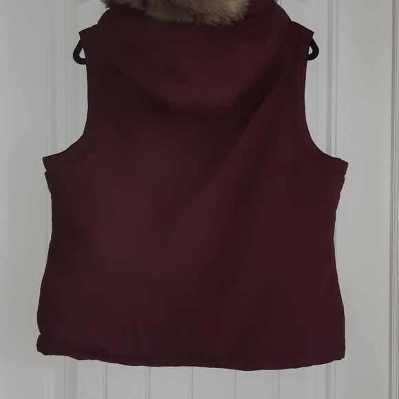 GAP Burgundy Vest - Picture 3 of 4